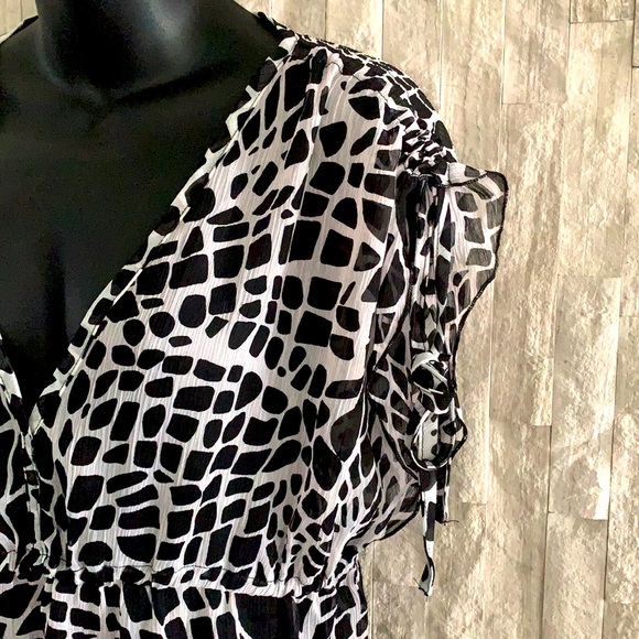 Swimwear cover up, sheer - Picture 2 of 8